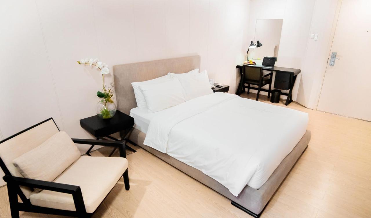 Green Sun Hotel Макати Экстерьер фото